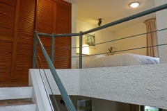 Escalera de acceso a la planta alta